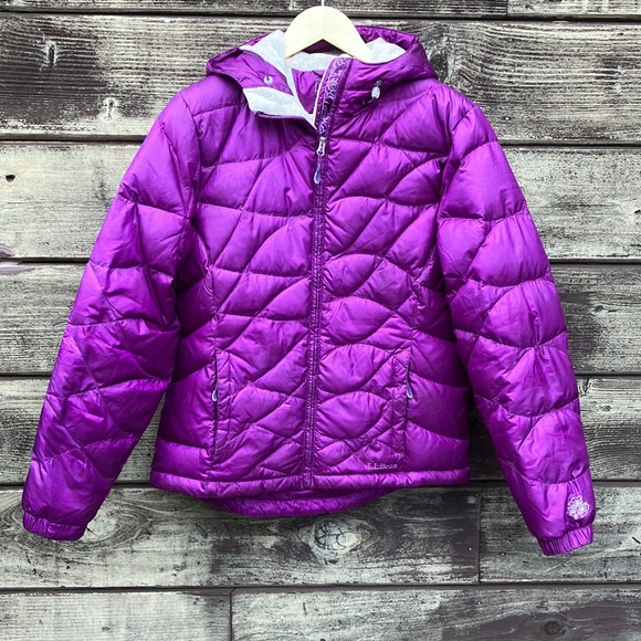 LL Bean Puffy Jacket - Picture 1 of 16